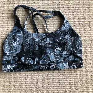 Lululemon bra: size 6